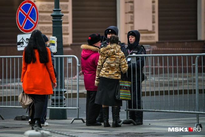 Рядом с московскими кладбищами перекроют дороги. Рассказываем, где нельзя будет проехать | Источник: Артем Устюжанин / MSK1.RU