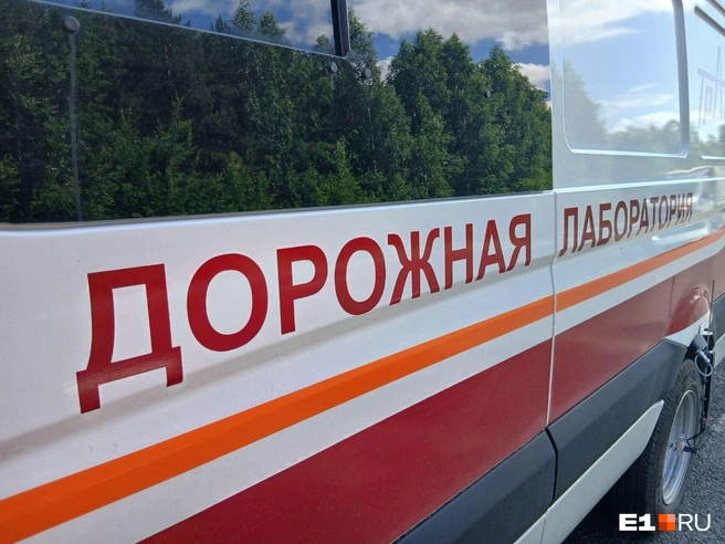 Ни один отремонтированный участок не пройдет приемку, пока по нему не проедет этот автомобиль | Источник: Роман Марьяненко / E1.RU
