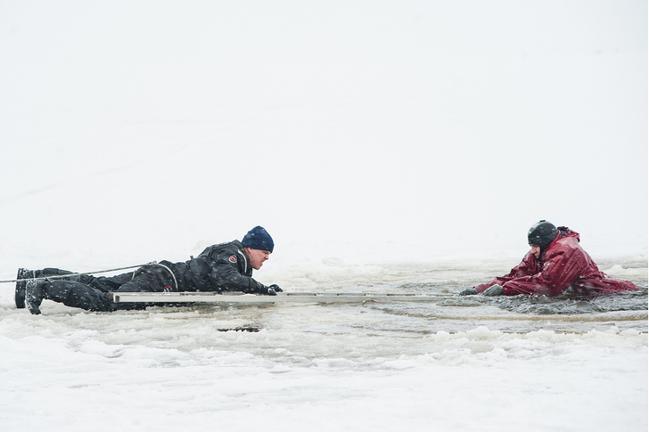 Фото №4 - Опыт выжившего: что делать, если провалился под лед