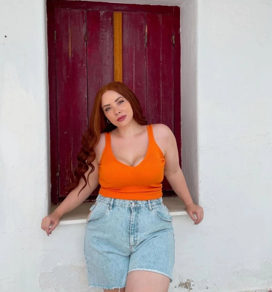 Шорты для фигуры plus-size: как подобрать идеальную модель на лето | Источник: Социальные сети