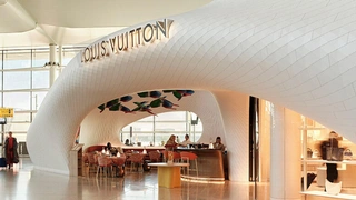 Остров тишины: в аэропорту Хитроу открылось кафе и магазин Louis Vuitton