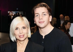 Чеботина пришла в супер-мини, Свиридова показала красавца-сына, Бузова блеснула бриллиантами: ужин премии «Виктория»