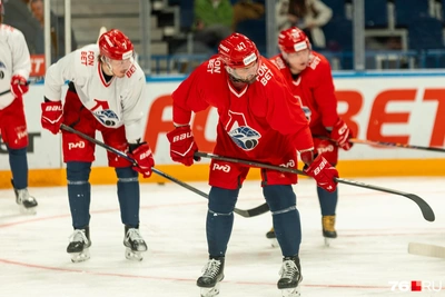 «Локомотив» на тренировке перед полуфиналом с «Авангардом»: 15 фото