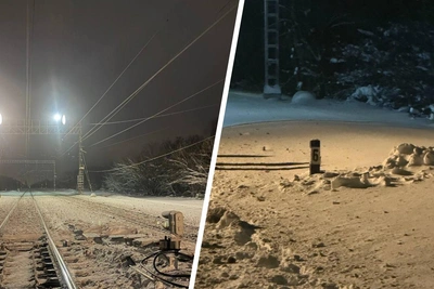 Два железнодорожника погибли от удара электрички во время уборки снега