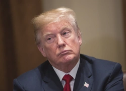 Ложная скромность: Дональд Трамп солгал о стоимости обручального кольца Мелании