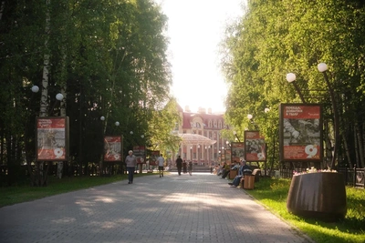 Жаркое начало лета в Югре: 15 фото Сергея Коршилова