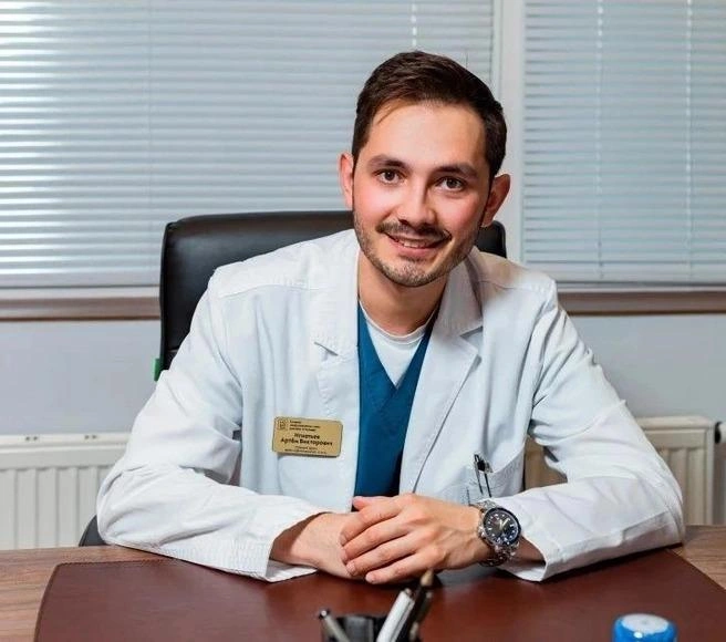 Главный врач клиники Артем Игнатьев | Источник: «Клиника микрохирургии глаза доктора Игнатьева»