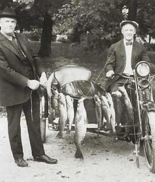 История одной фотографии: основатели Harley-Davidson, 1922
