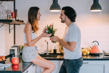 Куда сходить на 8 Марта с девушкой: 5 идей на любой бюджет