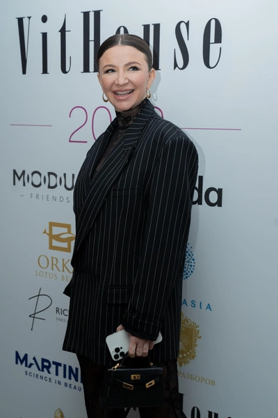 Елена Блиновская | www.starhit.ru