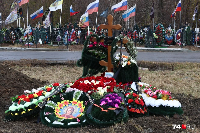Аллею решили создать рядом с захоронением участников СВО. Со временем всё здесь облагородят  | Источник: Наталья Лапцевич