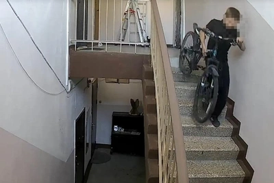 Школьник украл велосипед на ОбьГЭС
