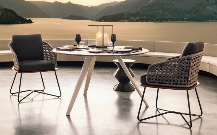 Outdoor коллекция мебели Rivera от фабрики Minotti