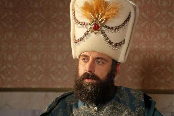 Султан, евнух, визирь и наложницы: как сейчас выглядят 5 лучших актеров из «Великолепного века»