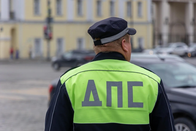 Ребенка и пассажирку увезли в больницу после ДТП с автобусом на Богатырском | Источник: Владислав Лоншаков / E1.RU