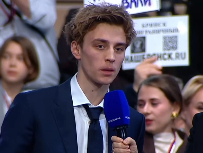 Блогер Влад Бумага проиграл суд магазину «Карамелька» | Источник: diplomatrutube / YouTube.com