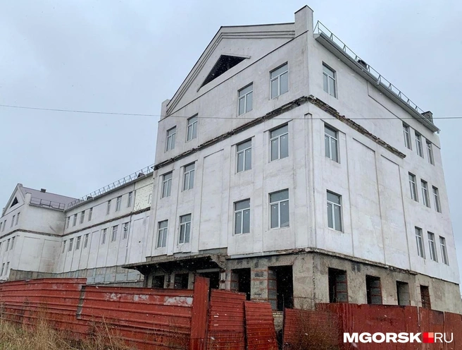Сложно представить, но в коридорах пустующего десятилетиями здания когда-то стоял студенческий гул | Источник: Анна Лялькова / MGORSK.RU