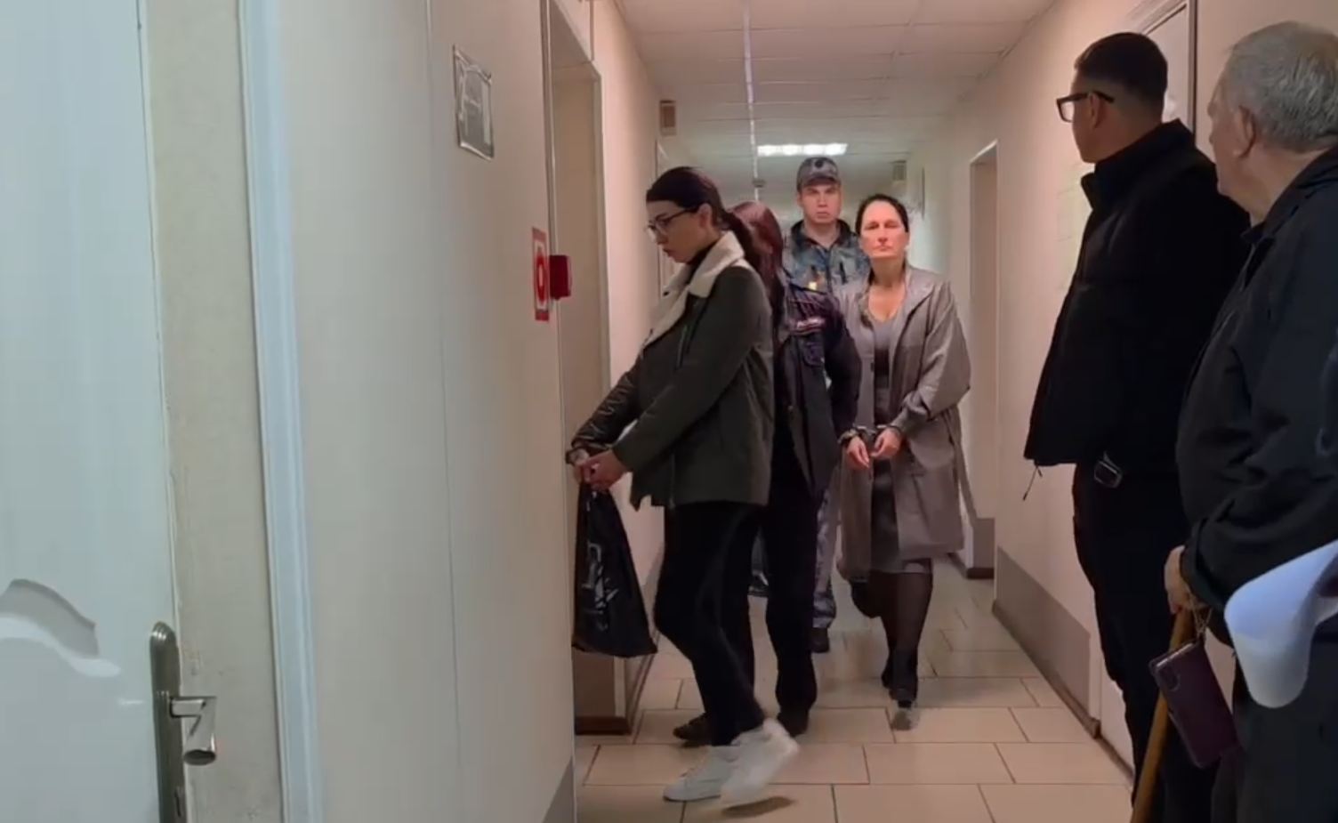 Начальница с бывшим мужем попались на махинациях с землей для инвалидов и ветеранов в Приморье
