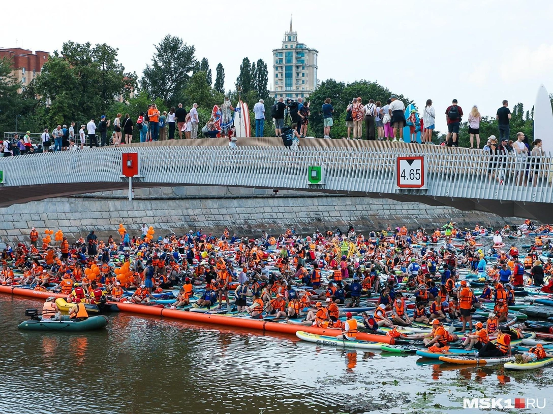 Город на воде: как прошел фестиваль «ВОТ САП, МОСКВА! 2025» | marieclaire.ru