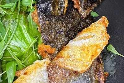 Чипсы из кожи лосося: рецепт блогера