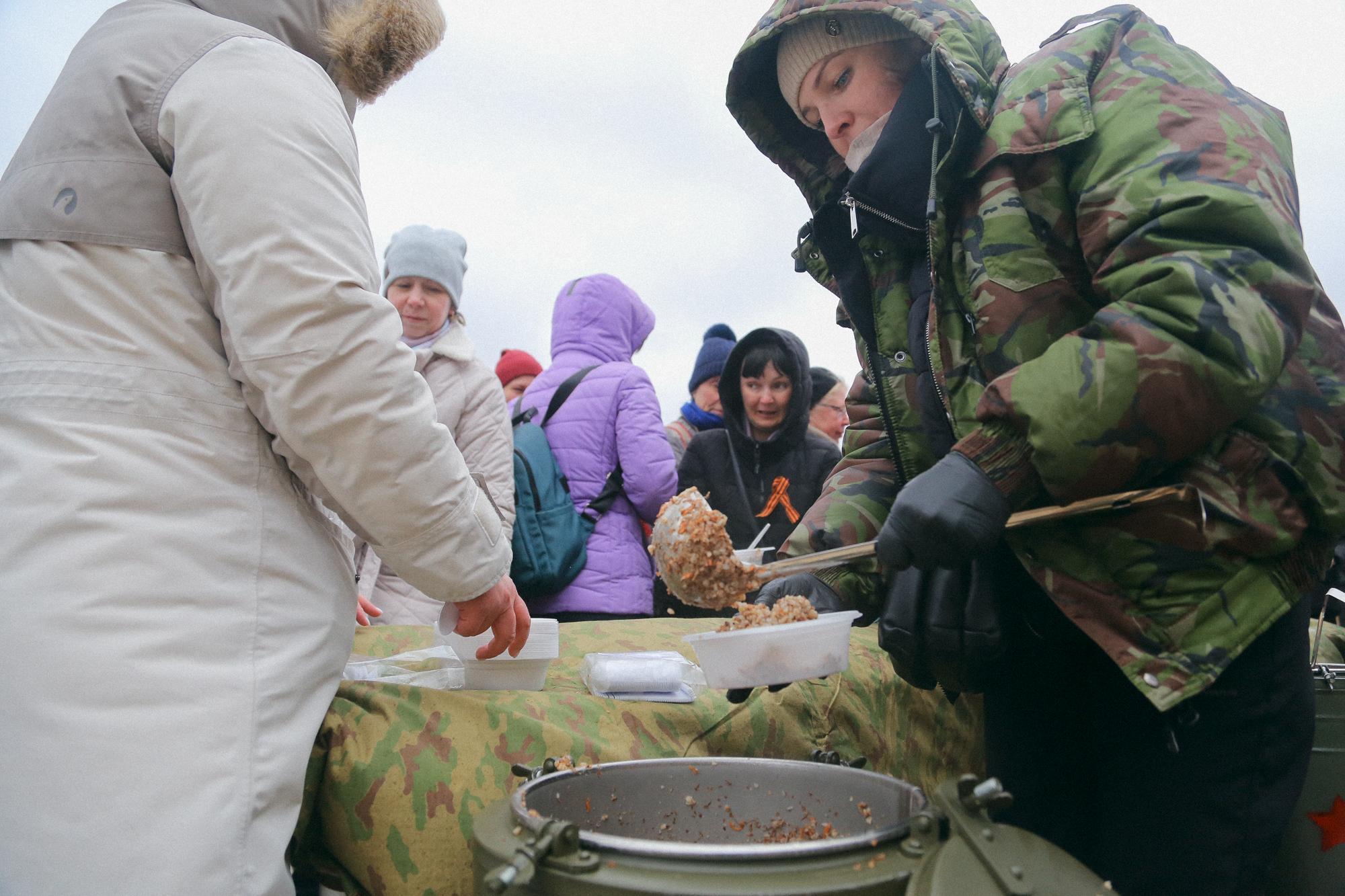 Концерты, спектакли, солдатская каша, соревнования силачей: куда сходить в Волгограде в день победы под Сталинградом