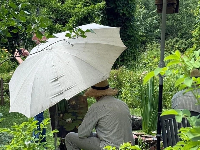 Помимо всего прочего, героиня также занимается продажей растений | Источник: Вера Фукс