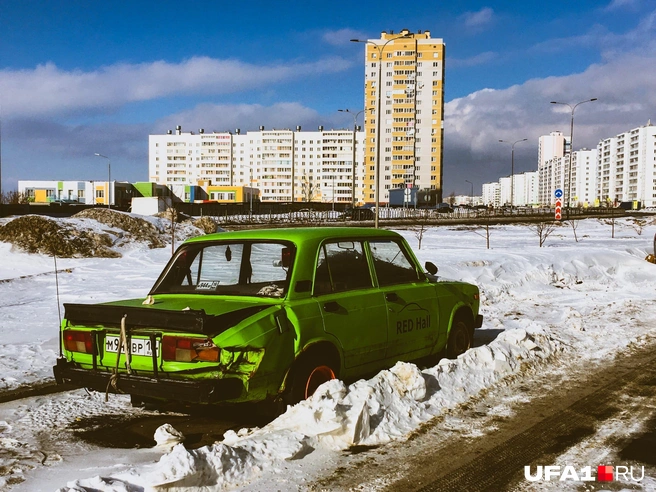 Просто интересный «Жигуль», заснятый в марте 2021-го | Источник: Андрей Бирюков / UFA1.RU