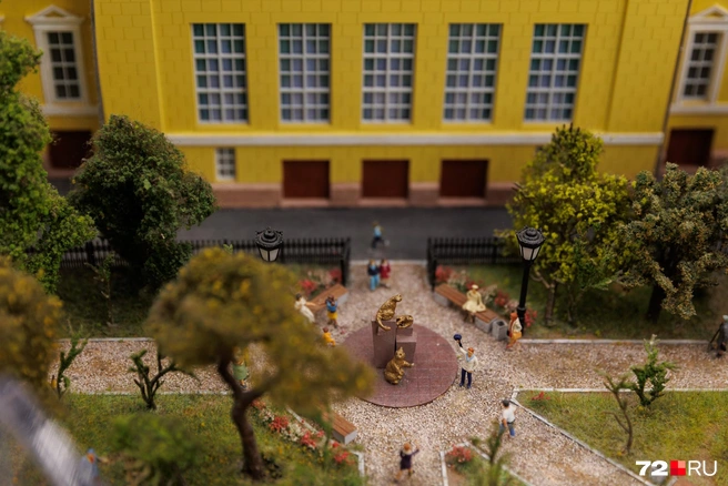 Аллея кошек в Санкт-Петербурге появилась неспроста. Согласны? | Источник: Ирина Шарова / 72.RU