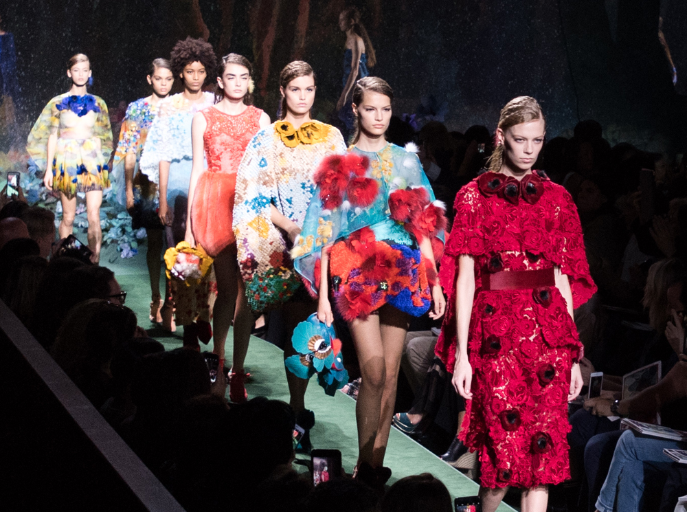 Сказочный садовник: Fendi Haute Couture 2017/18 | marieclaire.ru