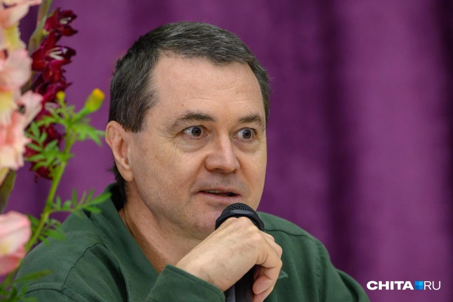 Писатель рассказал, как начинал общаться с издательствами  | Источник: Дарья Кливенкова / CHITA.RU