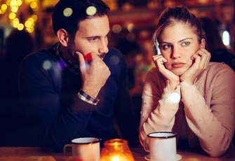 «Запретила мужу звонить его бывшей»: нормально ли это — разбираем историю читательницы с психологом