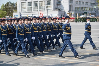 Видеотрансляция парада Победы с площади Ленина