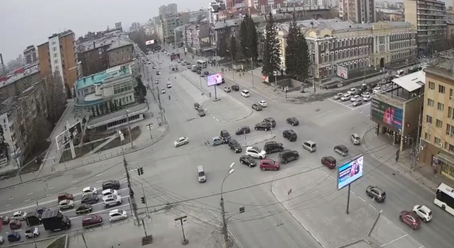 ДТП произошло на перекрестке Красный проспект и Гоголя | Источник: Электронный город
