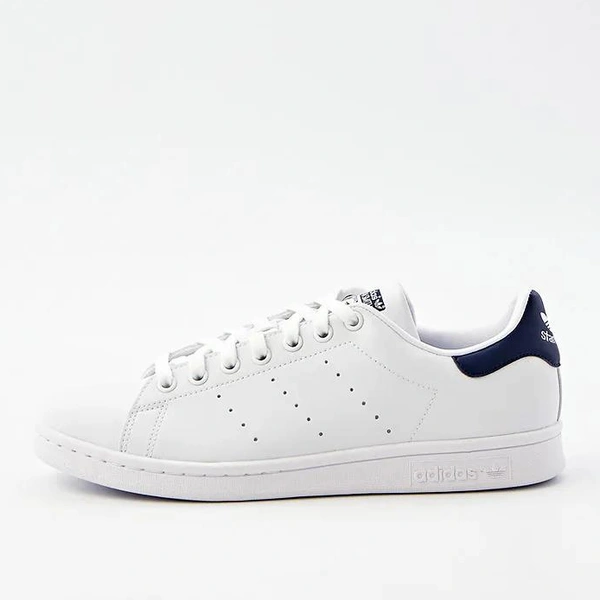 Кроссовки adidas OriginalsЦена: 8 790 руб.Где купить: lamoda.ru