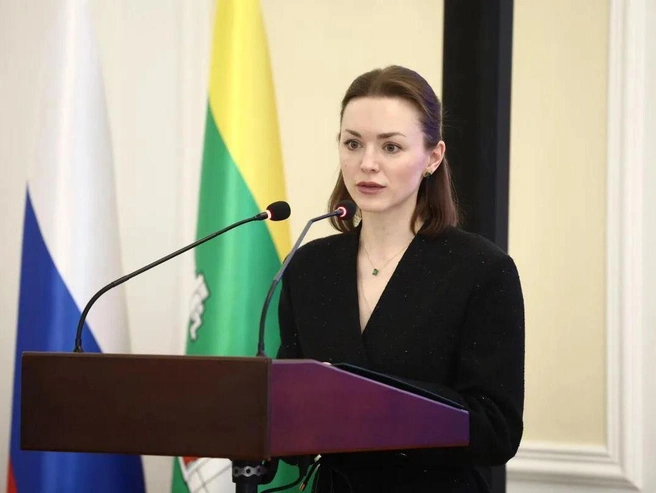 Спикер городской думы Анна Гурарий объявила об избрании Алексея Орлова на пост мэра | Источник: Владислав Лоншаков / Е1.RU