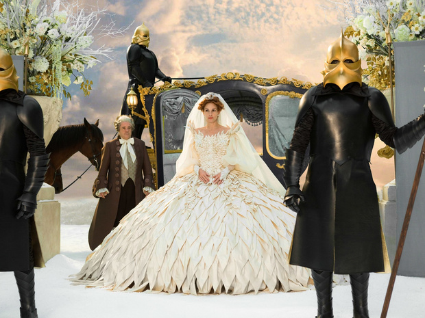 Фото №11 - 10 самых красивых свадебных платьев в истории кино