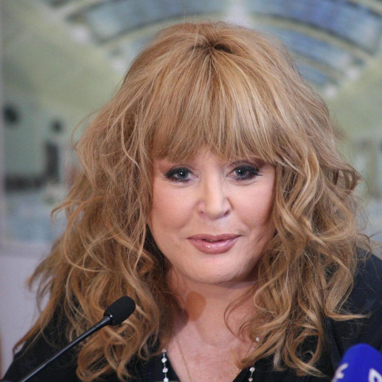 <p>Алла Пугачёва</p>