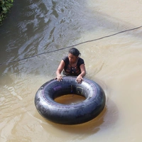 «Бассейны превратились в болота»: что сейчас происходит в затопленной Шри-Ланке — 9 фото