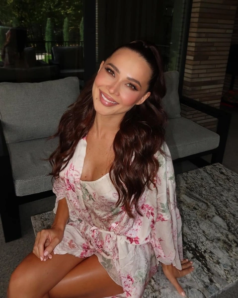 Валерия Чекалина | www.starhit.ru