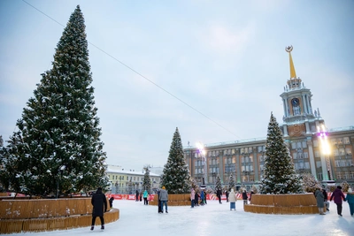 Новогодний каток в Екатеринбурге завершил работу