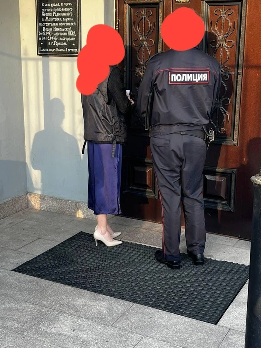 Жетілген ханымдар мен жас жігіт сағат трахает