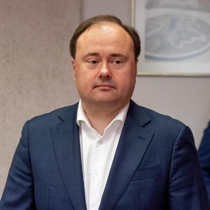 <p>Артем Молчанов</p>