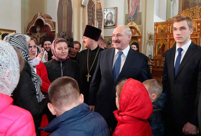 В Сети обсуждают фото возмужавшего 15-летнего Николая Лукашенко