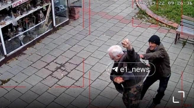 На Урале известного кандидата наук зарезали прямо на улице. Конфликт произошёл из-за антиквариата | Источник: E1.RU