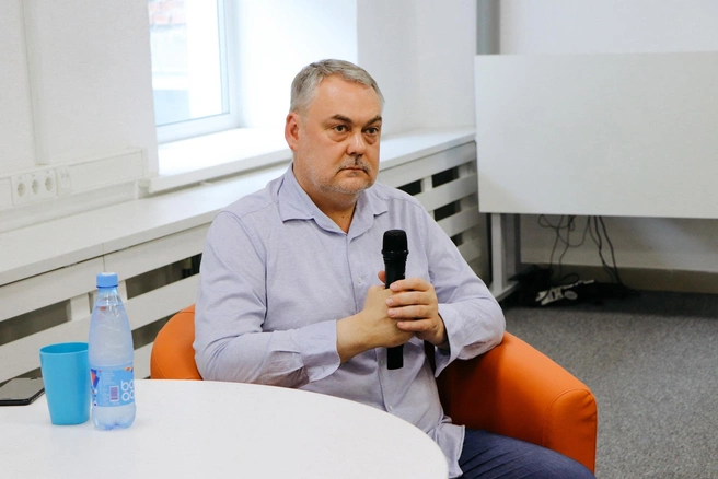 Дмитрий Маевский возглавил вуз в июле 2020 года | Источник: ОмГТУ / Vk.com