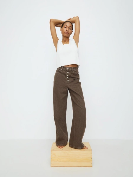 Джинсы 12 StoreezЦена: 8 980 руб.Где купить: 12storeez.com