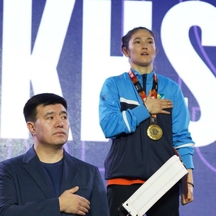 Боксшы Назым Қызайбай Қазақстан үшін тарихи жетістікке қол жеткізді