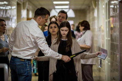 Югра 17 апреля: ледоход, безопасность школ, перевал Дятлова