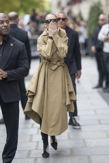 Селин Дион порадовала фанатов шикарным выходом | marieclaire.ru