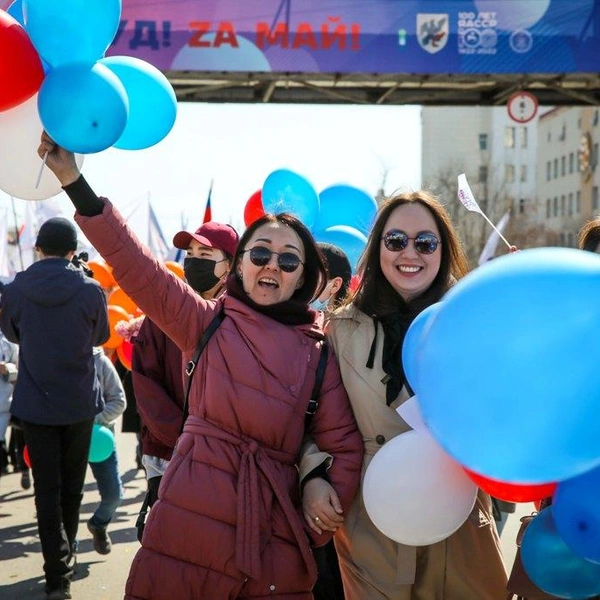 Участники первомайской демонстрации в 2022 году  | Источник: Федерация профсоюзов РС (Я)
